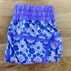 Lululemon Run: Breeze By Short Discontinued Patter